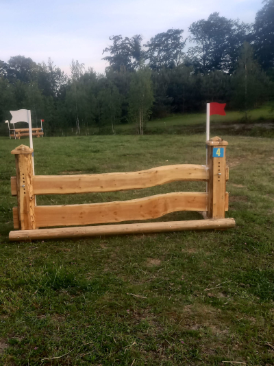 crosshindernissen hindernis met planken